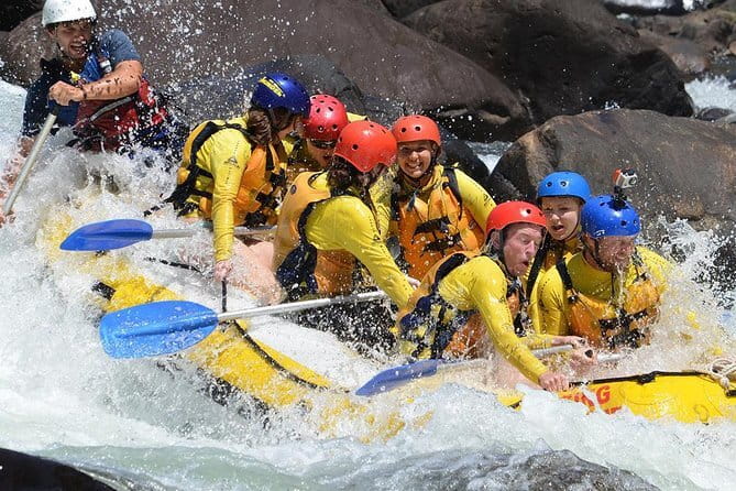 1 day Trishuli river rafting - On the Trishuli River: calm stretches and sudden white water