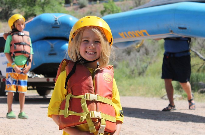2-Hours Glenwood Springs Short and Mild Family Raft Trip - What the Glenwood Springs float is really like
