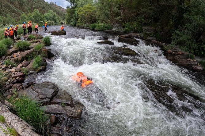 3-Hour Cano-Rafting Tour on the Paiva River - What the guides add to the experience