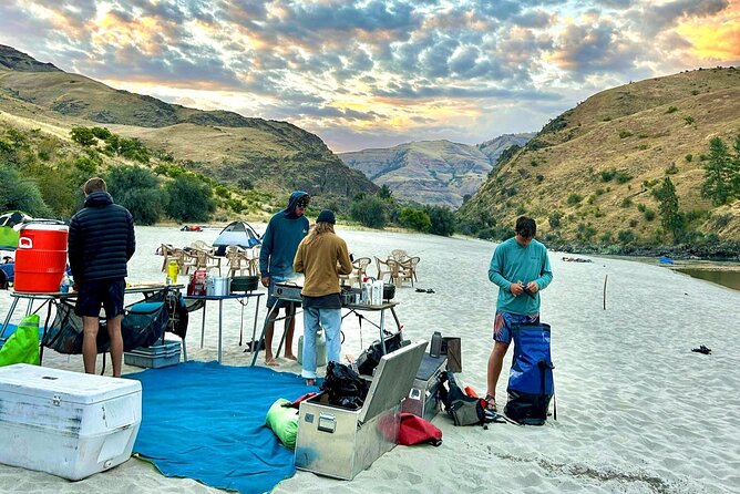 4 Days of Lower Salmon Canyons Rafting Experience - Day Two: Rocky cliffs, beaches, and river time