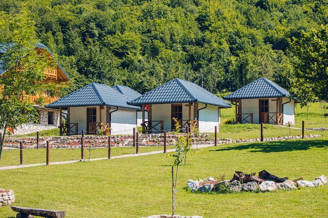 6 Day Tour - Trekking, Rafting, Jeep safari and Canyoning - Day 4: Hiking across a mountain border to Trnovačko Lake