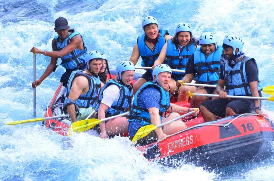 Alanya/Antalya: Buggy, Jeep, Rafting, & Zipline Tour + lunch - Who will enjoy this tour most