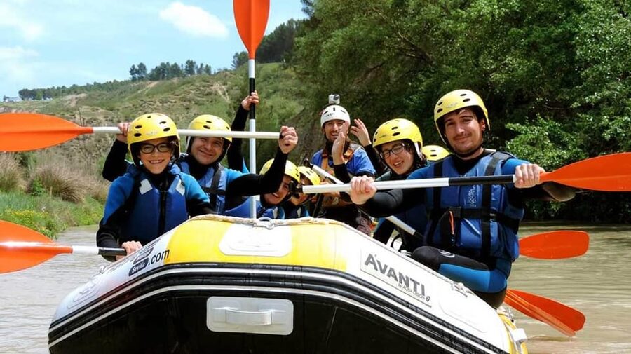 Andalucia: Rafting Experience on Río Genil - Guides, safety, and the practical value of included gear