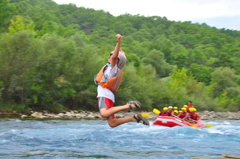 Antalya/Alanya: Rafting With Additional Extreme Options - Lunch beside the river