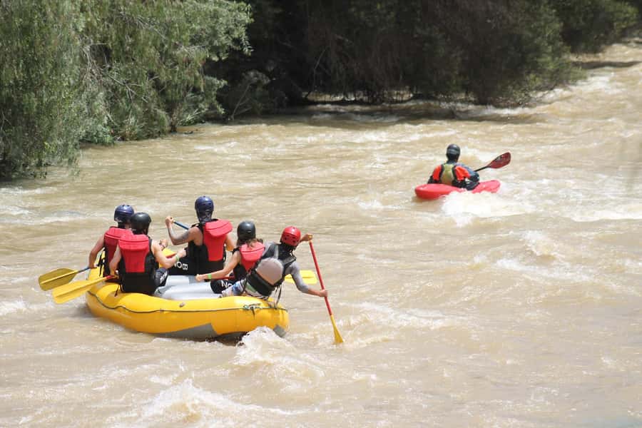 Arequipa: Rafting on the Chili River | Full adrenaline | - Through the Chapí Virgin Cave area
