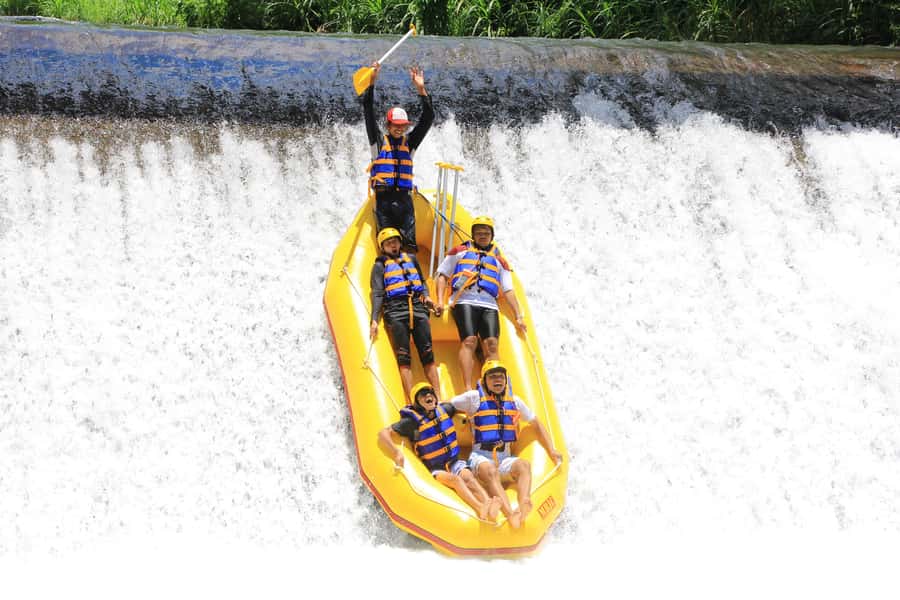 Bali: Telaga Waja White Water River Guided Rafting & Lunch - Arriving at the GAR starting point in Rendang