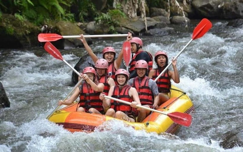 Bali: White Water Rafting, Monkey Forest & Tanah Lot Sunset - The post-rafting lunch is a useful part of the value