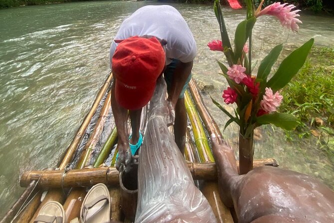 Bamboo Rafting and Limestone Massage at Lethe River Montego Bay - The people make the short ride work