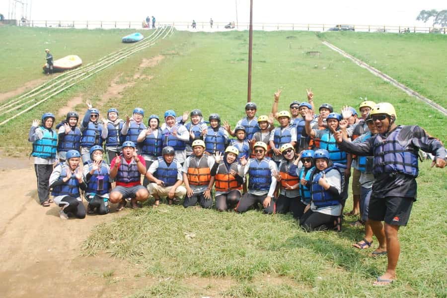 Bandung : Pangalengan River Rafting Adventure with Lunch - Through Hutan Pinus Rahong