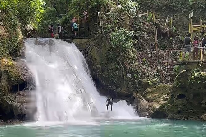 Blue Hole and bamboo rafting combo - Who will enjoy this private combination