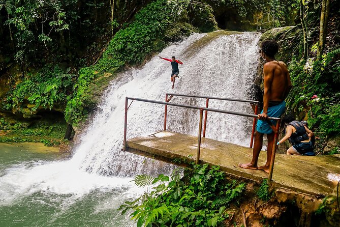 Blue Hole and River Rafting - Arriving at the Blue Hole