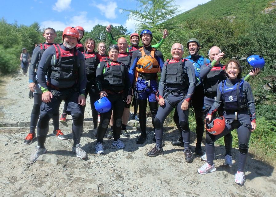 Bowlees: Guided White Water Tubing Adventure - Getting changed and checking the equipment