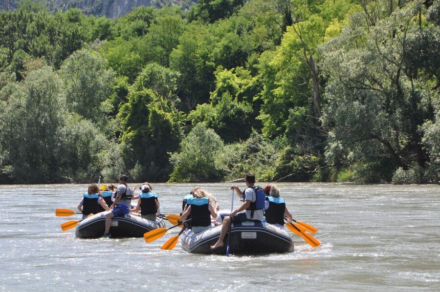 Bussolengo: Valdadige Beginner’s Rafting Activity - The safety briefing and first paddle strokes