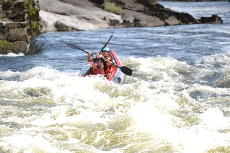 Canoa Raft - The transfer to the river and the safety briefing