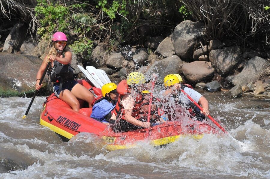 Cañon City: Bighorn Rafting With Lunch, Wetsuit and Photos - Returning to Raft Masters after the river