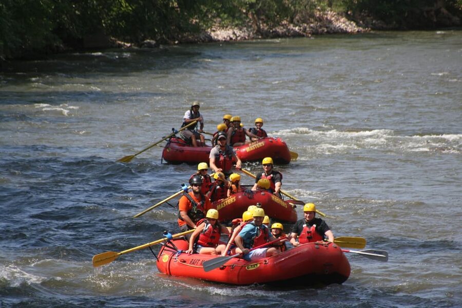 Cañon City: Family Float Rafting With Lunch, Photo & Wetsuit - Morning or afternoon: choose with care