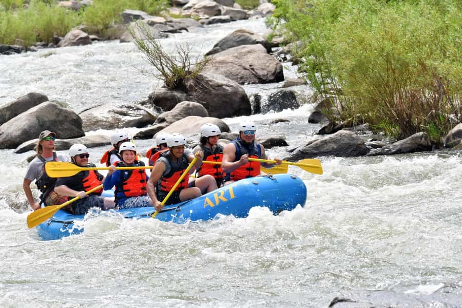 Cañon City: Family Friendly Colorado Rafting Tour - Returning to the office after the final rapids