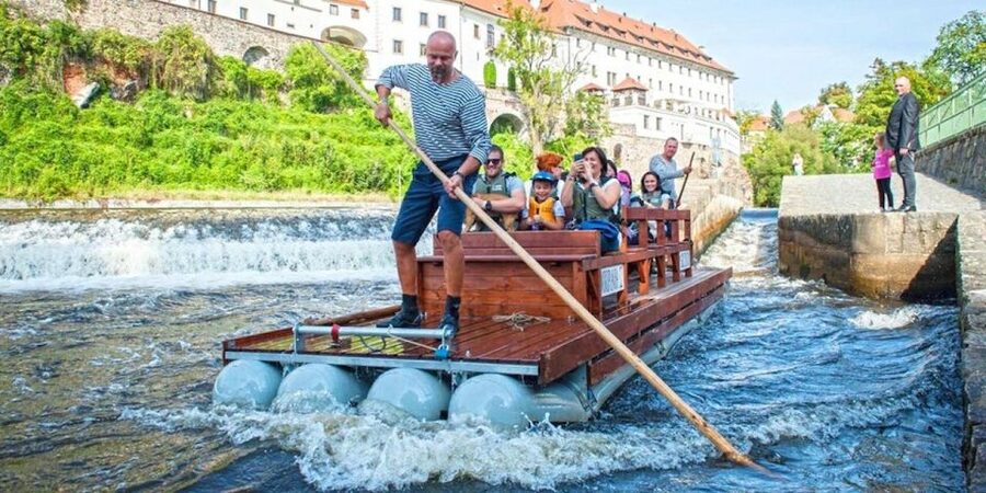 Český Krumlov: Wooden Raft River Cruise - Why the Vltava is the best seat in town