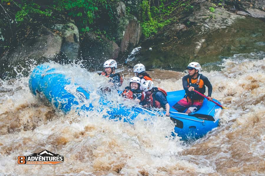 Chiang Mai: Mae Taeng River White Water Rafting - Base camp: changing rooms, lockers, and a serious safety briefing