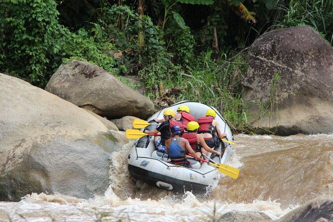 Chiang Mai Rafting in Mae Taeng River with Thai Buffet - Why the guides earn so much praise