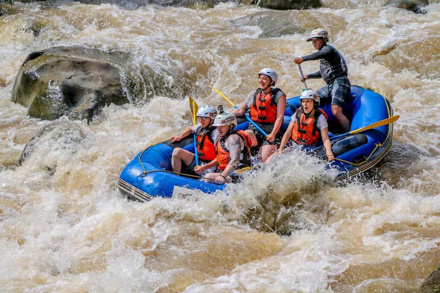 Chiang Mai: Whitewater Rafting and Waterfall Trekking Tour - Lunch and the change from forest to river