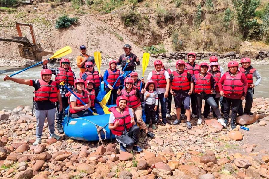 Cusco: Rafting in Cusipata + Zipline over South Valley - Picnic lunch, showers, sauna, and recovery time