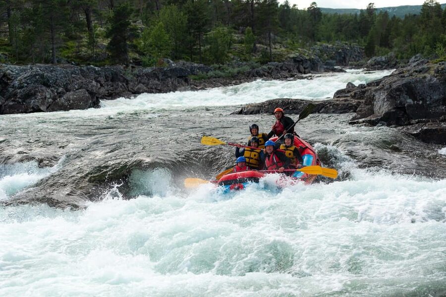 Dagali/Geilo: White Water Rafting Adventure - level 2 - What the $114 price includes