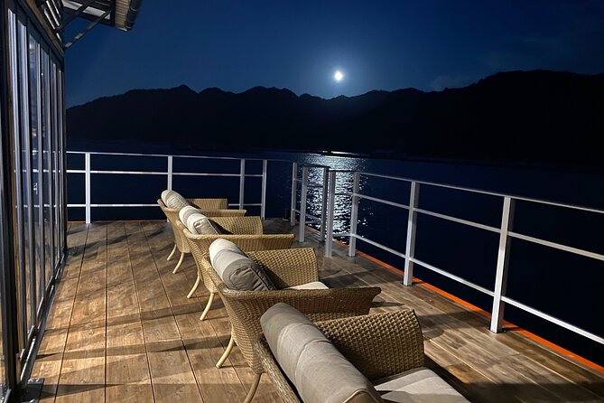 Dinner Cruise on HANAIKADA (Raft-Type Boat) with Scenic View of Miyajima - A quiet side of Hiroshima Bay