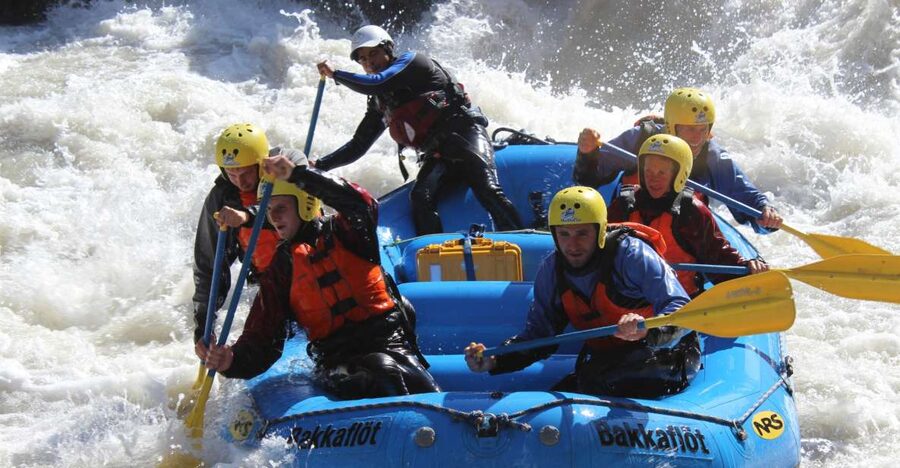 East Glacial River Extreme Rafting - Getting fitted for the East Glacial River