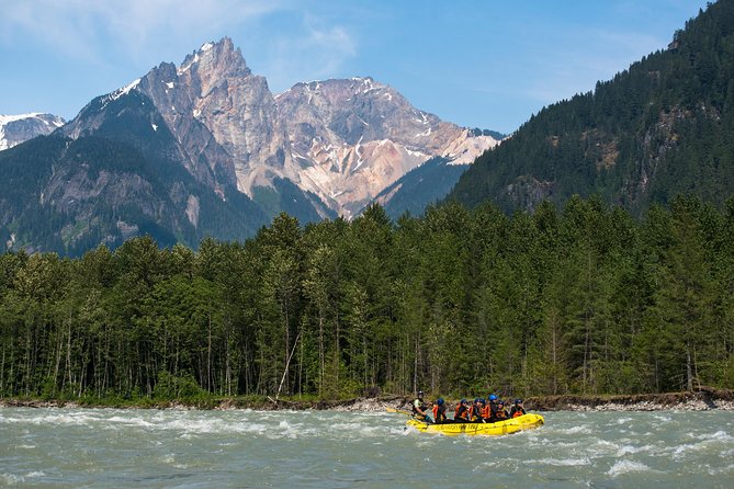 Elaho Whitewater Experience - A snack break halfway down
