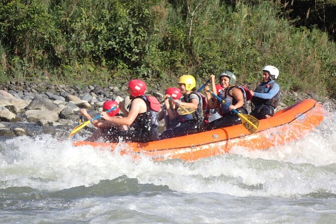 Extreme Rafting in Baños de Agua Santa Level III and IV+ - Getting ready beside the Pastaza River