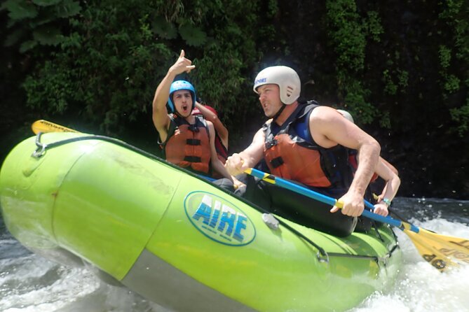 Extreme Rafting in Baños de Agua Santa Level III and IV+ - Guides, commands, and the value of teamwork