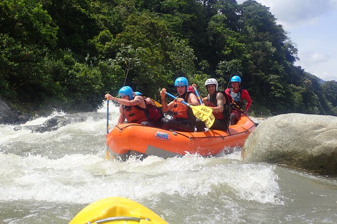 Extreme Rafting in Baños de Agua Santa Level III and IV+ - Photos, video, and the one weak spot