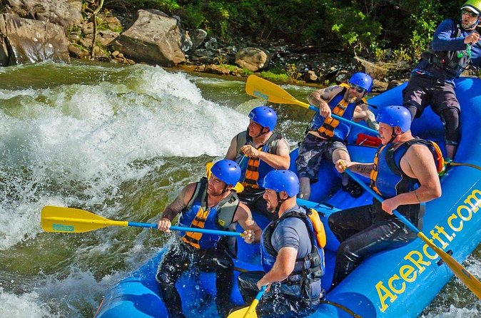 Fall Upper Gauley Full Day Whitewater Rafting - Lunch by the River