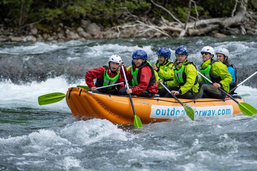 Family Rafting - Voss - Starting beside the Voss waterfront