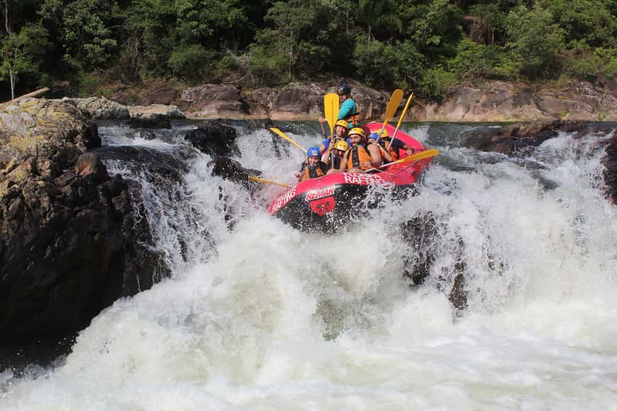 Florianópolis: RAFTING AVENTURA - Fruit, rocks, and a natural water source