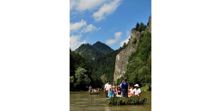 From Kraków: Dunajec Rafting Trip - Leaving Kraków for the Pieniny Mountains