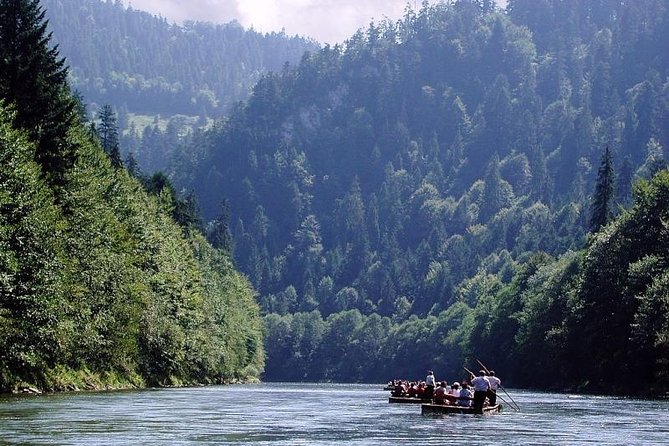 From Krakow: Dunajec River Rafting, Cable Car and Castle Niedzica - Day Tour - Floating through the Dunajec Gorge
