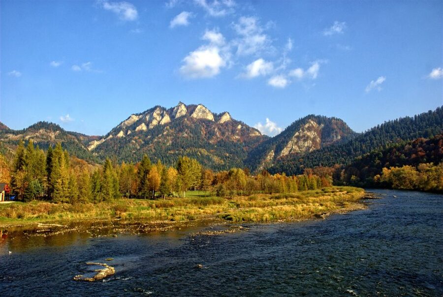 From Krakow: Dunajec River Rafting - Boarding a traditional wooden watercraft