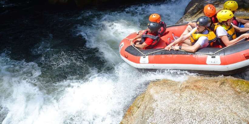 From Kuala Lumpur: Kampar River White Water Rafting - Lunch, showers, and the end of the river run