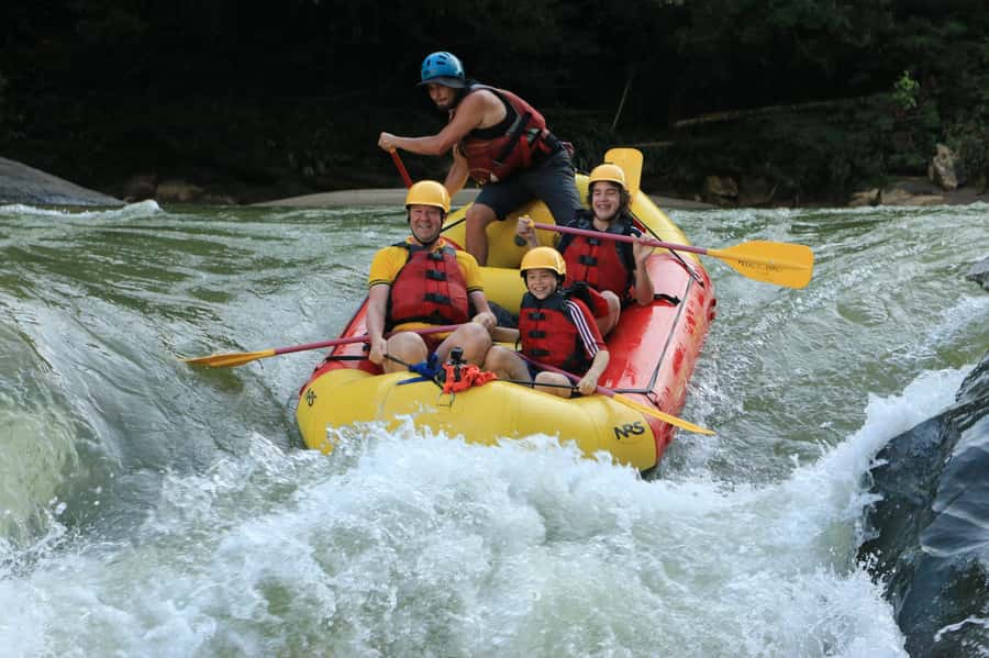 From Medellín: Paragliding and Rafting Combo Tour - From Medellín to Antioquia’s open country