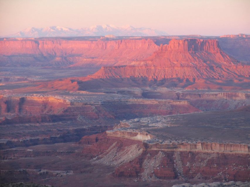 From Moab: Canyonlands 4x4 Drive and Colorado River Rafting - Picnic lunch beside the Colorado River