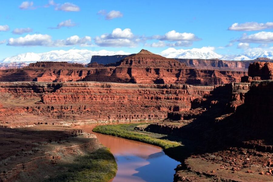 From Moab: Canyonlands 4x4 Drive and Colorado River Rafting - The beach stop and return to Moab