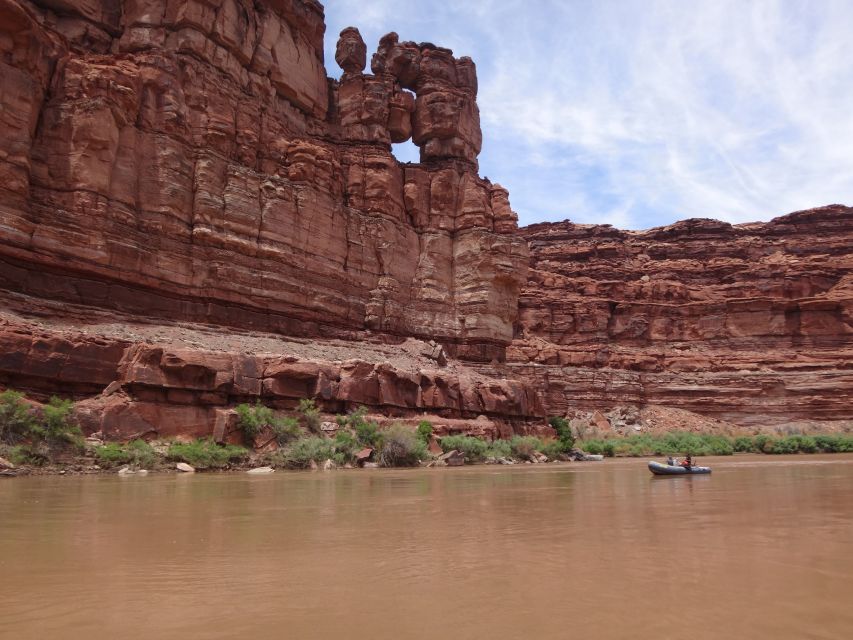 From Moab: Cataract Canyon Whitewater Rafting Experience - Pickup in Moab and the early start