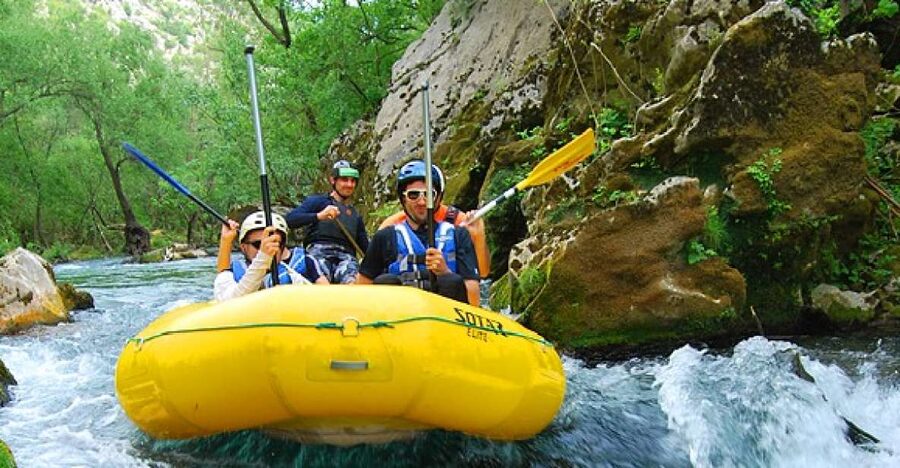 From Omiš: Half-Day Cetina River Rafting Tour - Why the Cetina River makes a good first rafting trip