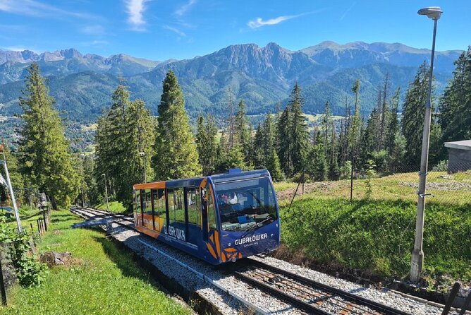 Full-Day Dunajec Rafting and Zakopane Tour from Krakow - The long ride south from Krakow