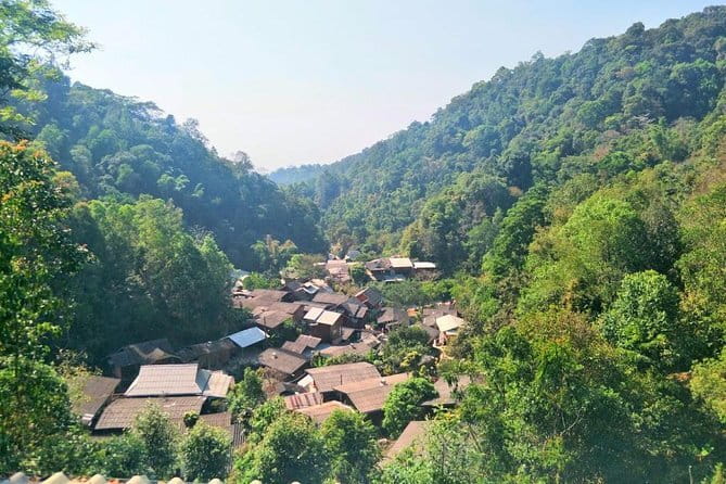 Full Day Elephant Bathing and Bamboo Rafting Tour in Chiang Mai - Lunch and a slower hour on the river