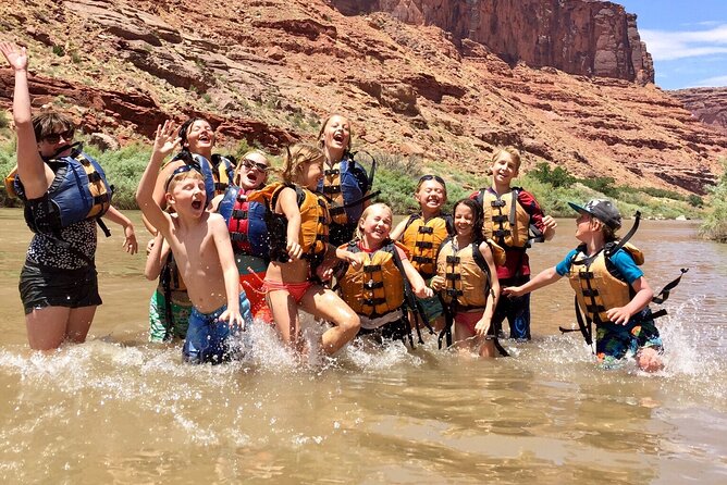 Full day Fisher Towers Rafting - Moab - The Colorado River rapids