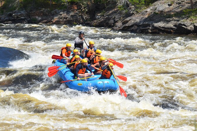 Full day rafting on the Ottawa River - Meeting the Ottawa River’s grade 3 to 5 rapids