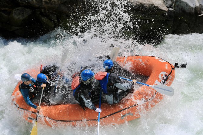 Full-Day Whitewater Rafting Trip on Middle Fork from Auburn (Class 3-4) - Good Morning and Tunnel Chute set the pace